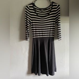 Womens mid sleeve dress